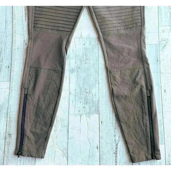 Athleta Women’s Headlands Hybrid Moto Tight Zipper Pockets Taupe Size 6 - Picture 7 of 12